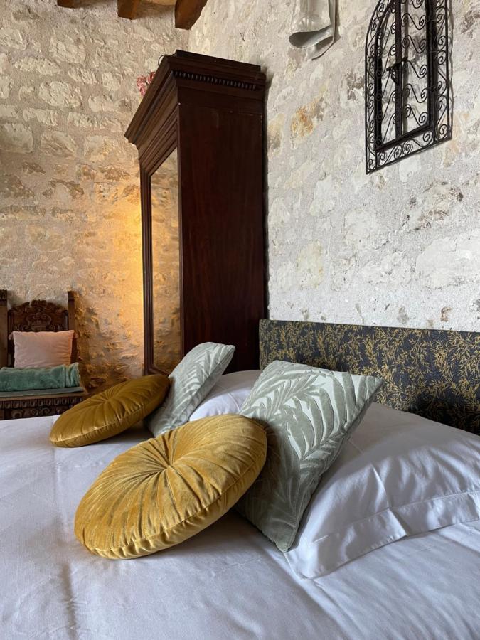Le Relais, La Dormance, Le Bois Dormant Hotel Chateauvieux  ภายนอก รูปภาพ