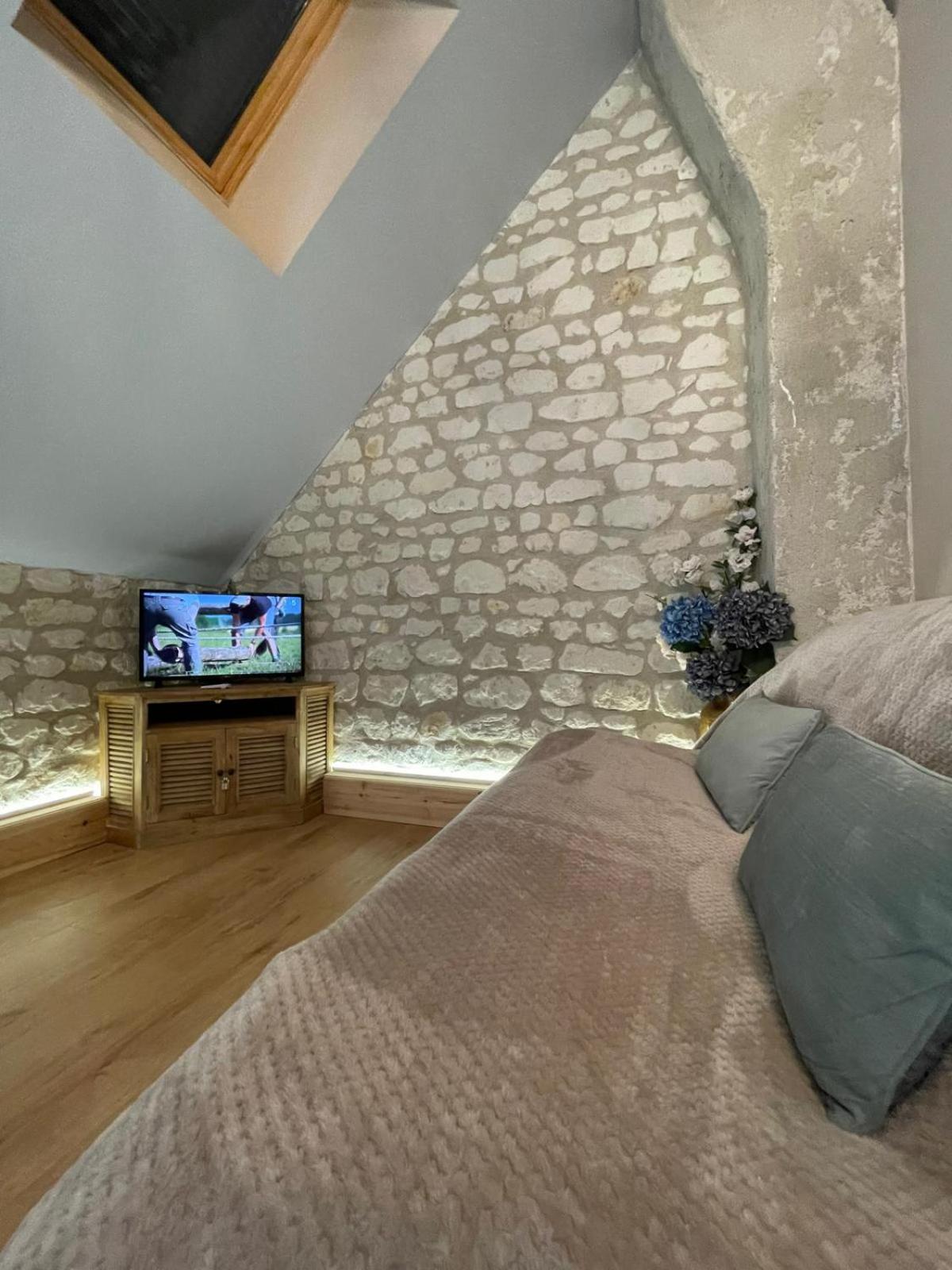 Le Relais, La Dormance, Le Bois Dormant Hotel Chateauvieux  ภายนอก รูปภาพ